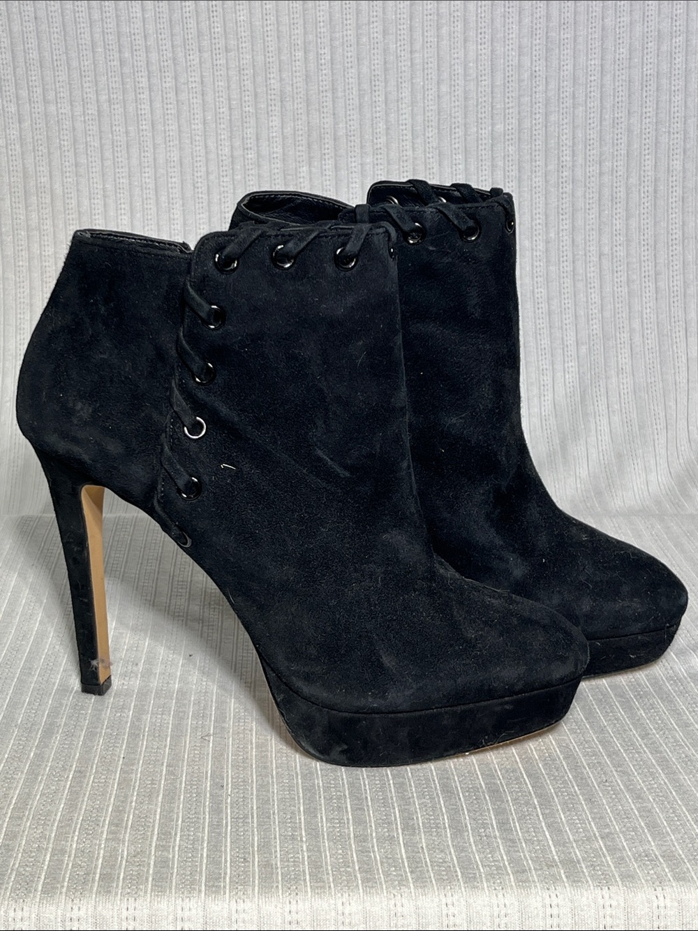 Jessica Simpson Black Suede Ankle Booties with Ring Detail -10M